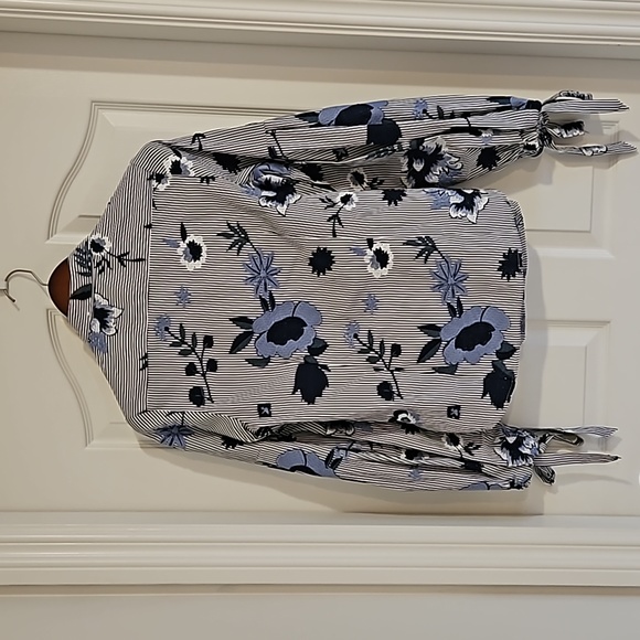 Pinstripe Blouse - Picture 4 of 4